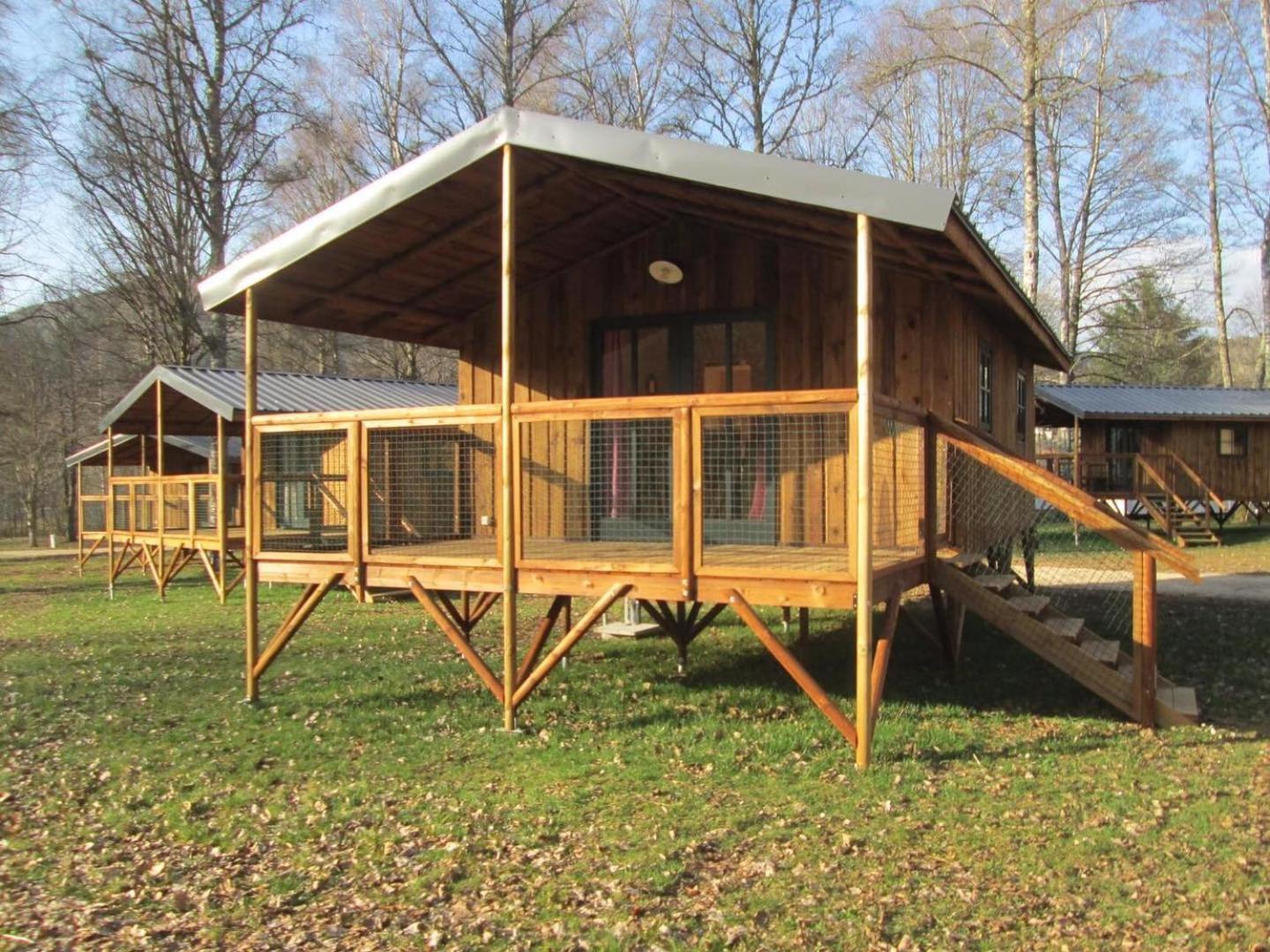 Camping La Borie Basse Condat  Buitenkant foto