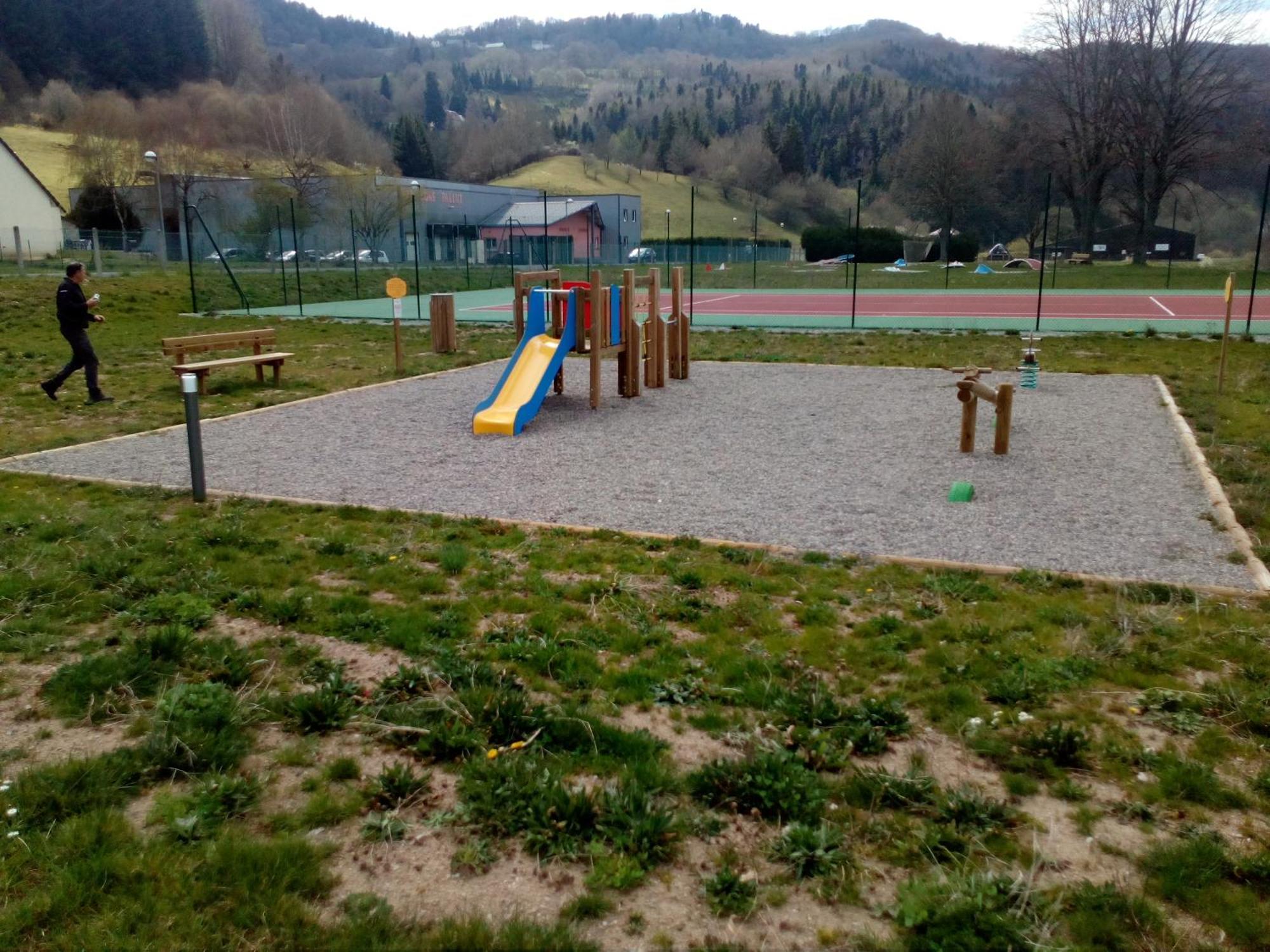 Camping La Borie Basse Condat  Buitenkant foto